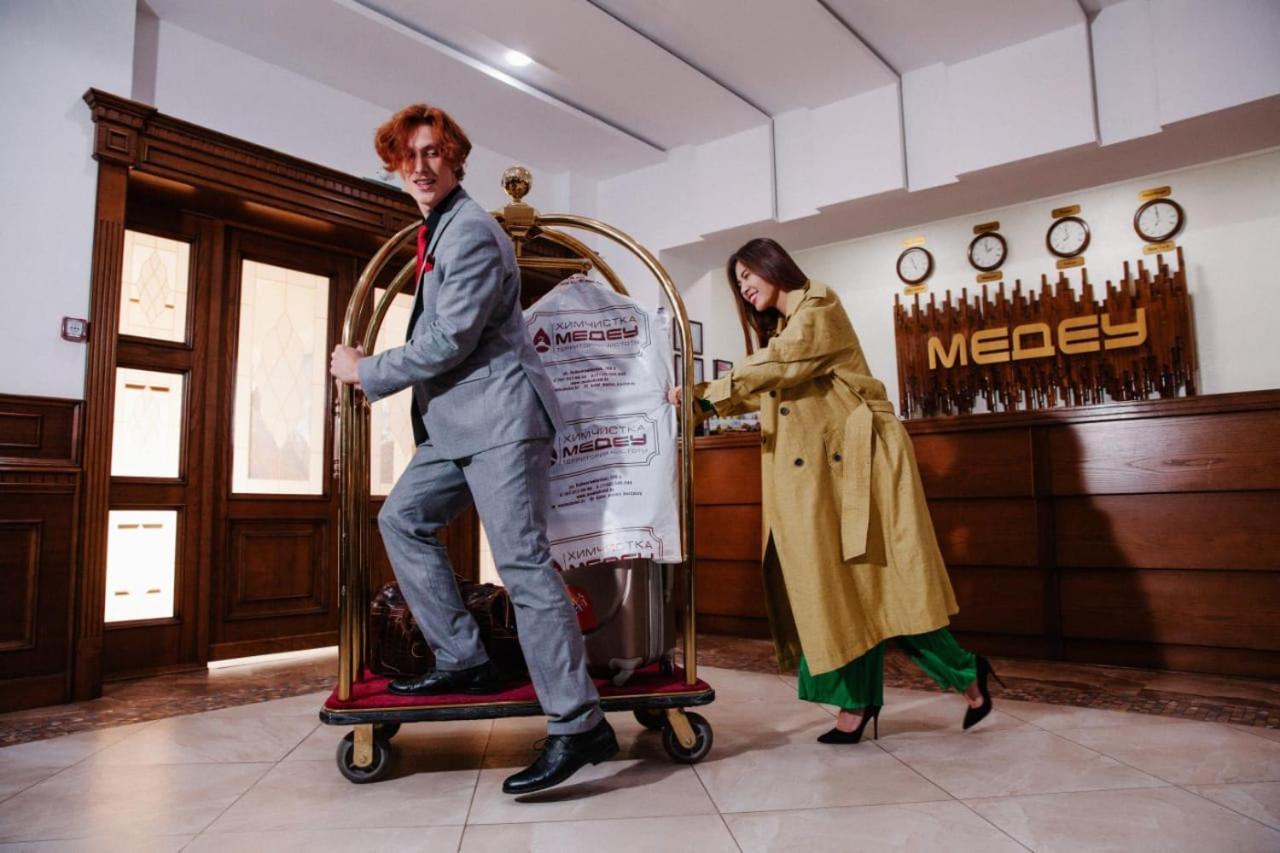 Medeu Hotel Kostanay Ngoại thất bức ảnh