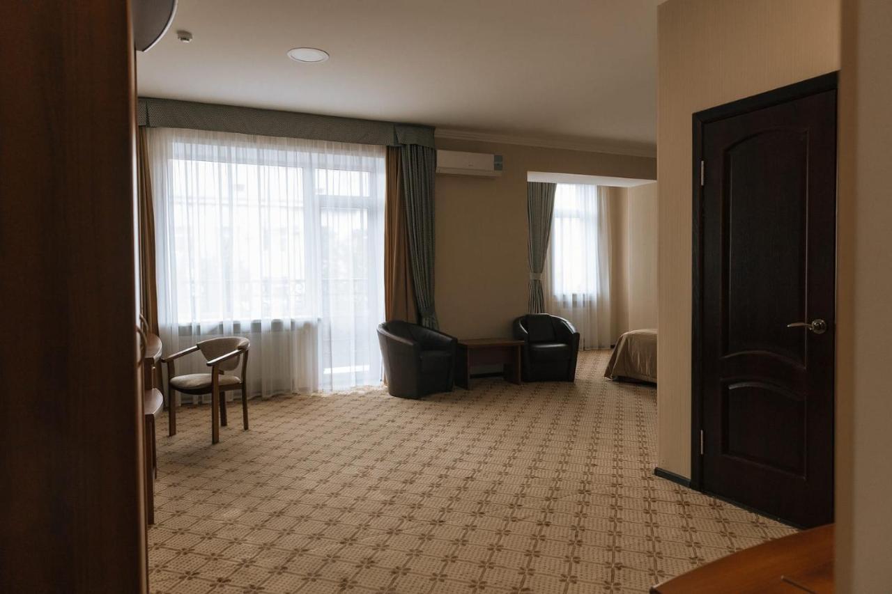 Medeu Hotel Kostanay Ngoại thất bức ảnh