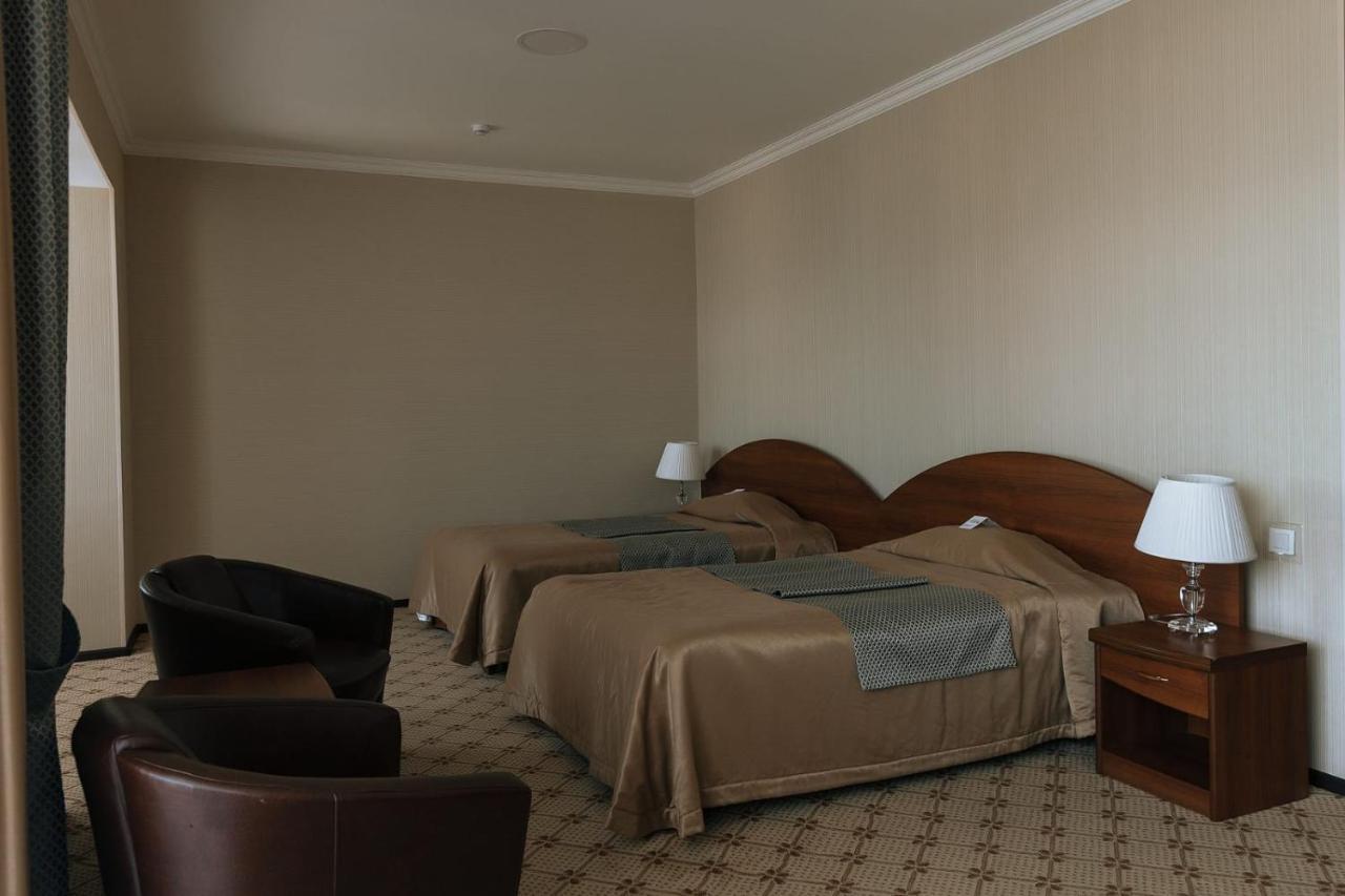 Medeu Hotel Kostanay Ngoại thất bức ảnh