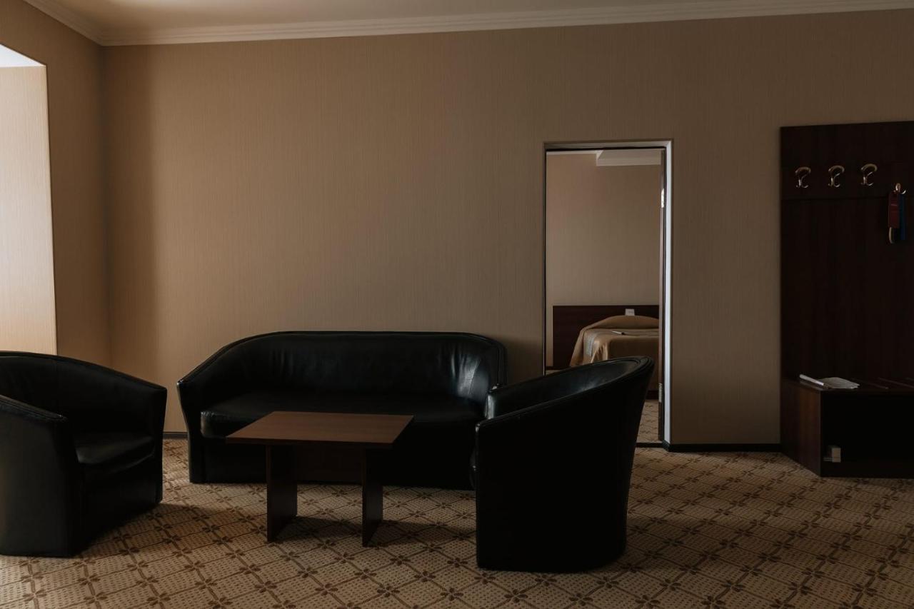 Medeu Hotel Kostanay Ngoại thất bức ảnh