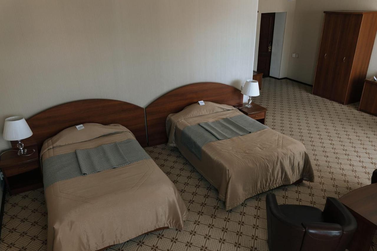 Medeu Hotel Kostanay Ngoại thất bức ảnh