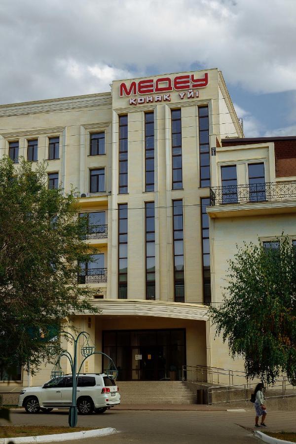 Medeu Hotel Kostanay Ngoại thất bức ảnh