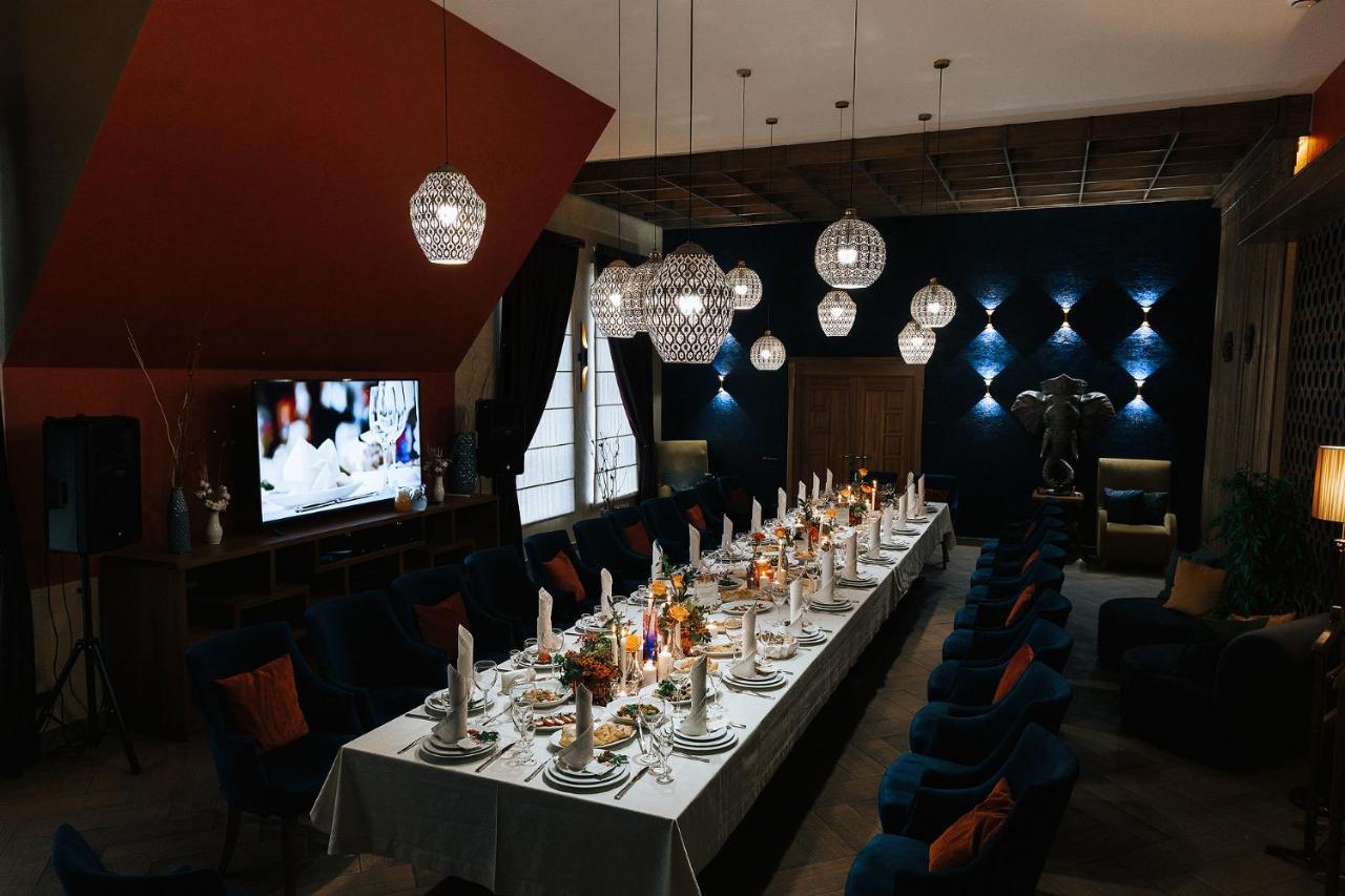 Medeu Hotel Kostanay Ngoại thất bức ảnh
